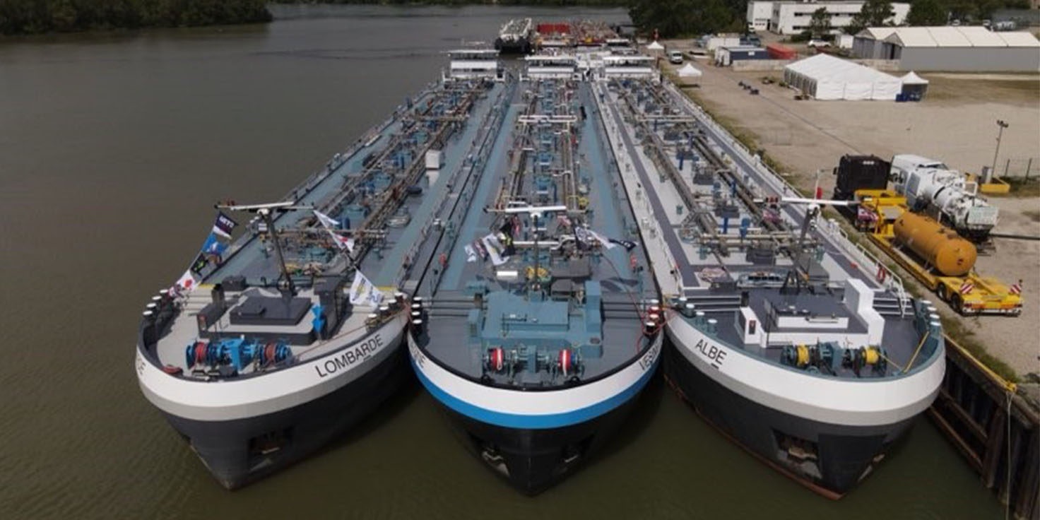 From left ro right : le Lombarde, le Vésine et l’Albe, with their crews - Photo credit : Emmanuel Bonici