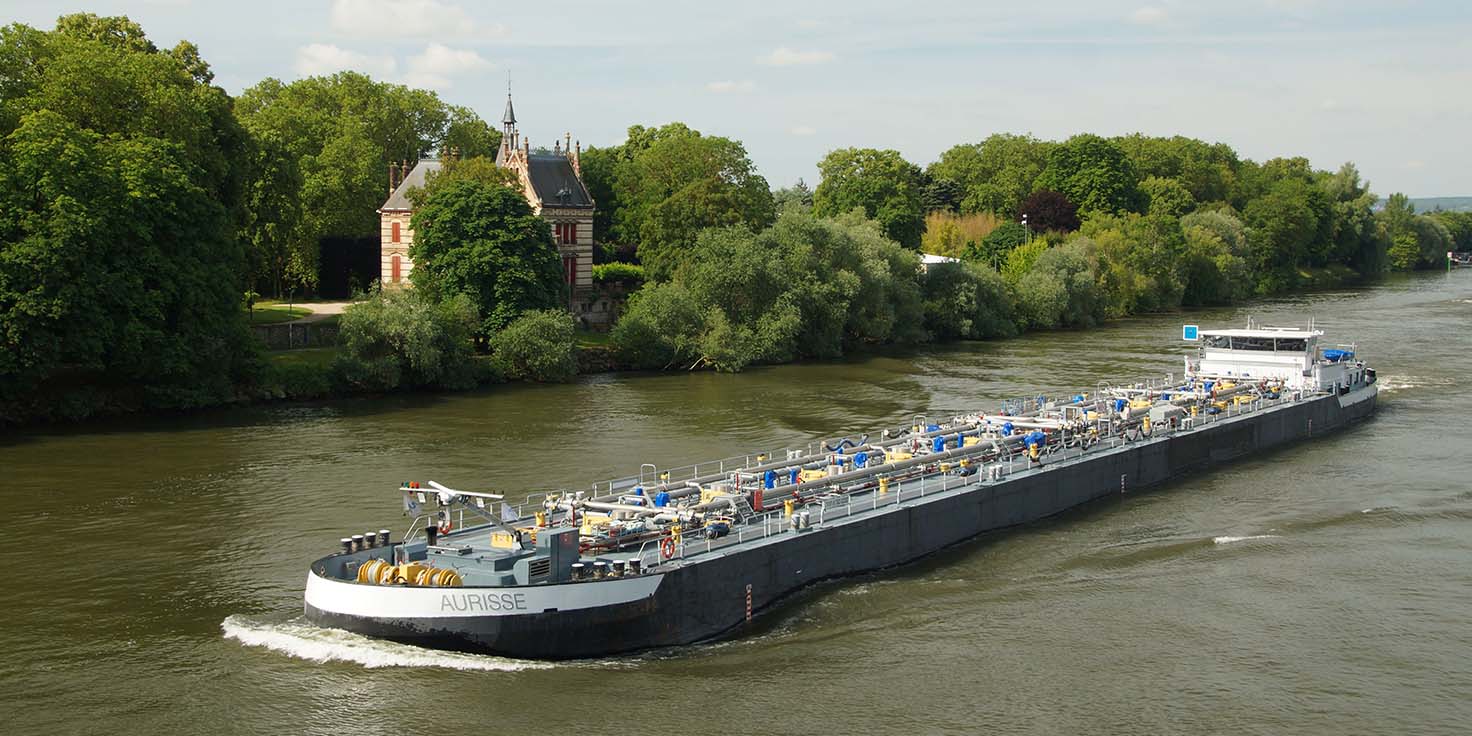 CFT christens a new self-propelled vessel on the Seine